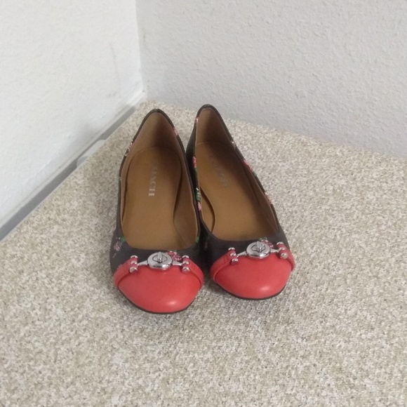 Coach Leila Floral Signature Coated Flats. - Picture 1 of 5